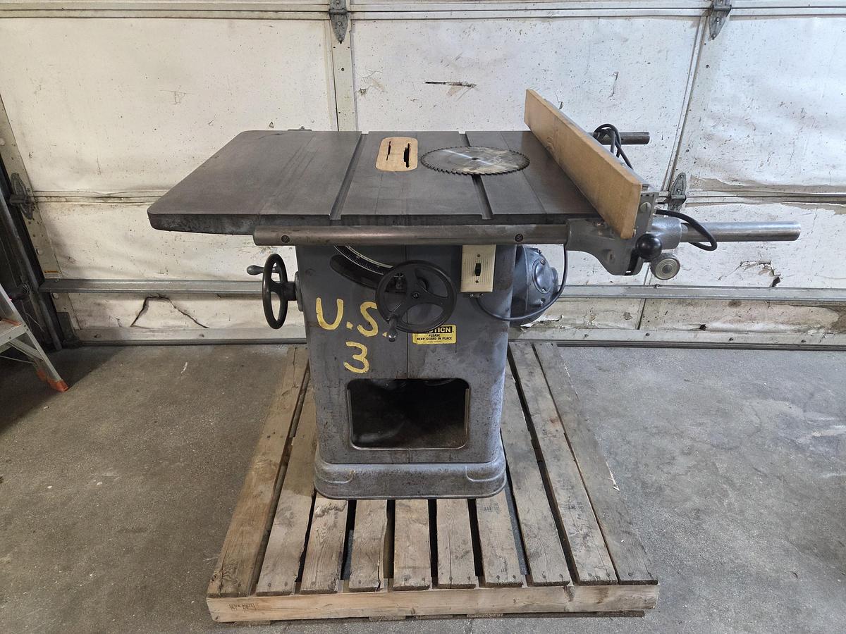 Used Delta / Rockwell 10" Blade Cap Unisaw, Round Tube Rails and Fence, 1PH, Bad Motor, For parts or repair