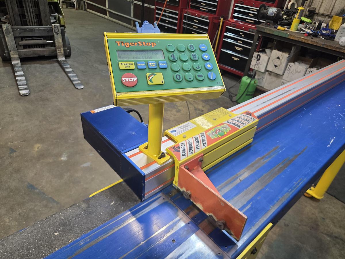Used Tigerstop TS04, 2006, 115V, 1PH, 4Ft Capacity Digital Measuring Tool / Stop, 4ft Infeed, Outfeed Tables