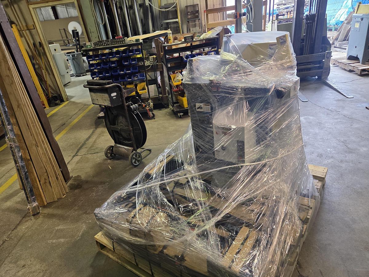 Refurbished Whirlwind 212R Refurbished Upcut Saw, 4" x 10" stock capacity, 18" blade, 10HP, 3PH Motor