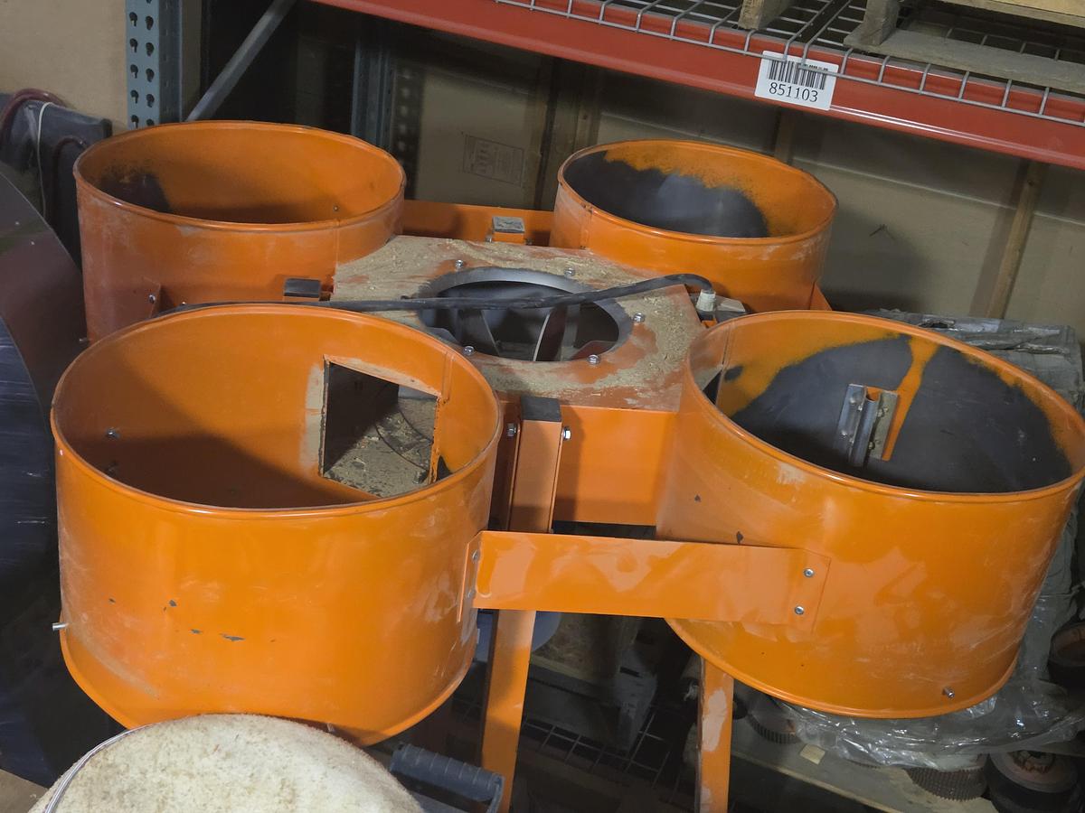 Used Coral AF4C 4 Stack, Filter Bag / Bottom Collection Dust Cullector, 2000, 7.5HP, to be Cleaned, Checked.