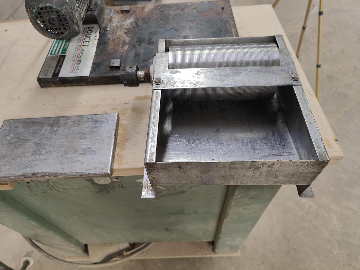 Used Doucet RC Stock Glue Spreader, 1PH, Cleaned, Checked