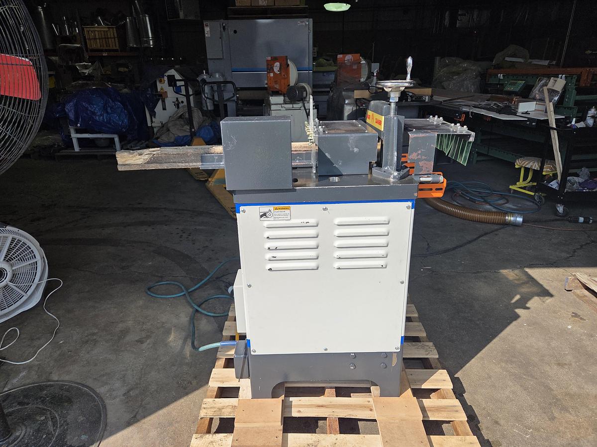 Refurbished Ironwood Upcut Saw, Cut14L, 5HP, 3PH, 14" Blade Cap. 1" Arbor, Cutting capacity 1” x 10”/ 2” x 9” / 3” x 8”