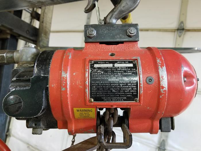 Used Aro 7750 D Pneumatic Fall Chain Hoist, 1,000lb Cap., 9.5Ft Chain Length, 90 PSI