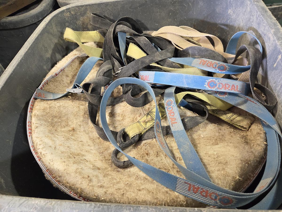 Used Coral AF4C 4 Stack, Filter Bag / Bottom Collection Dust Cullector, 2000, 7.5HP, to be Cleaned, Checked.