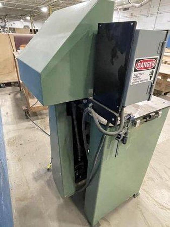 Used Mikron Multi Moulder MR100 645, 1997, 5HP, 3PH, 6" Width x 7" Thickness Capacity