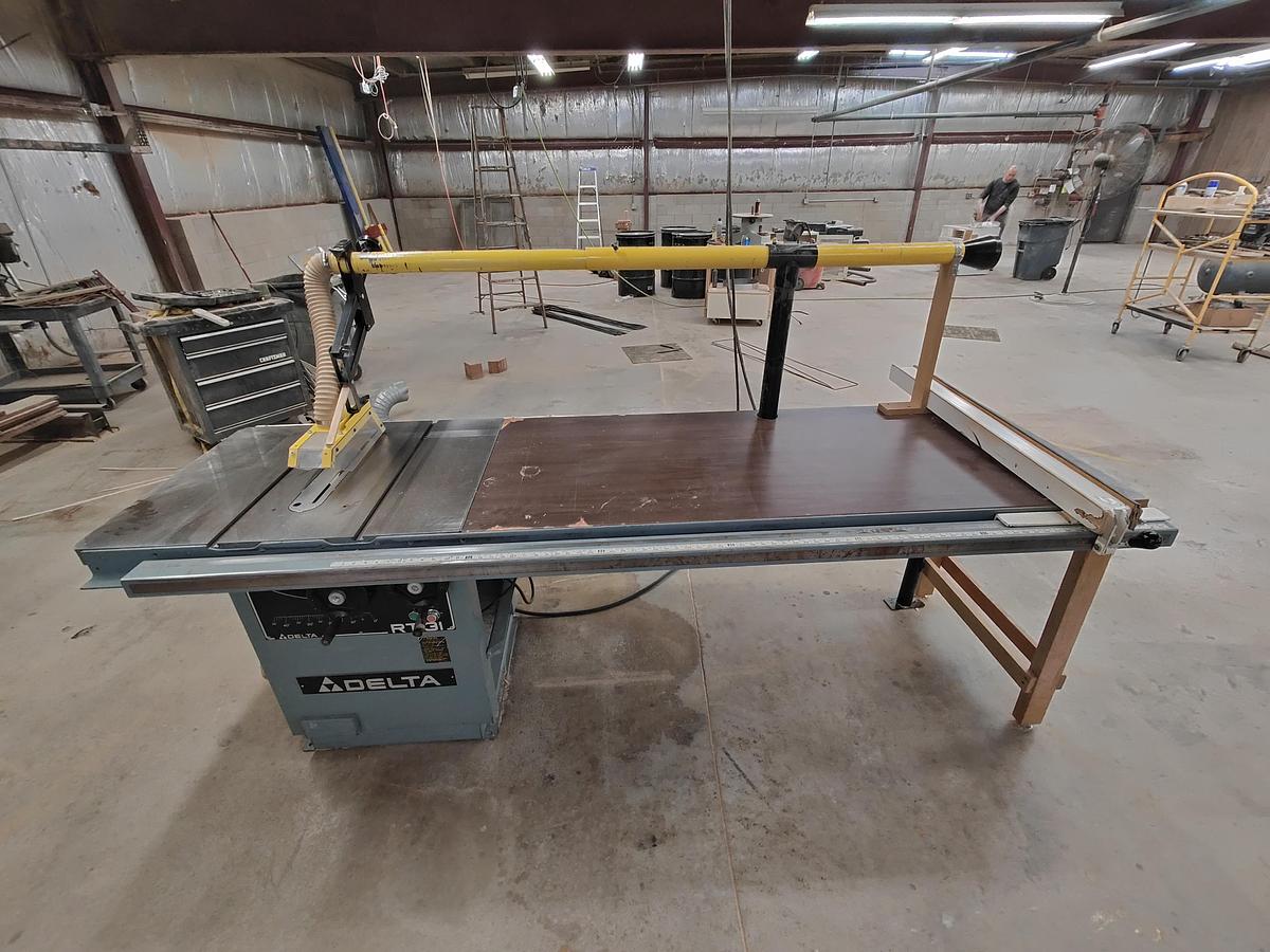 Used Delta RT-31 Table Saw, 10" Blade, 12" without scoring, 5HP, 3PH, 52" Fence