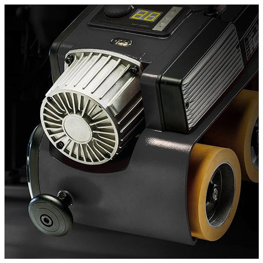 Smart 4 Wheel Variable Speed Power Feeder