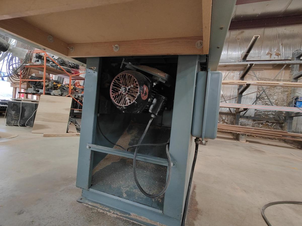 Used Delta RT-31 Table Saw, 10" Blade, 12" without scoring, 5HP, 3PH, 52" Fence