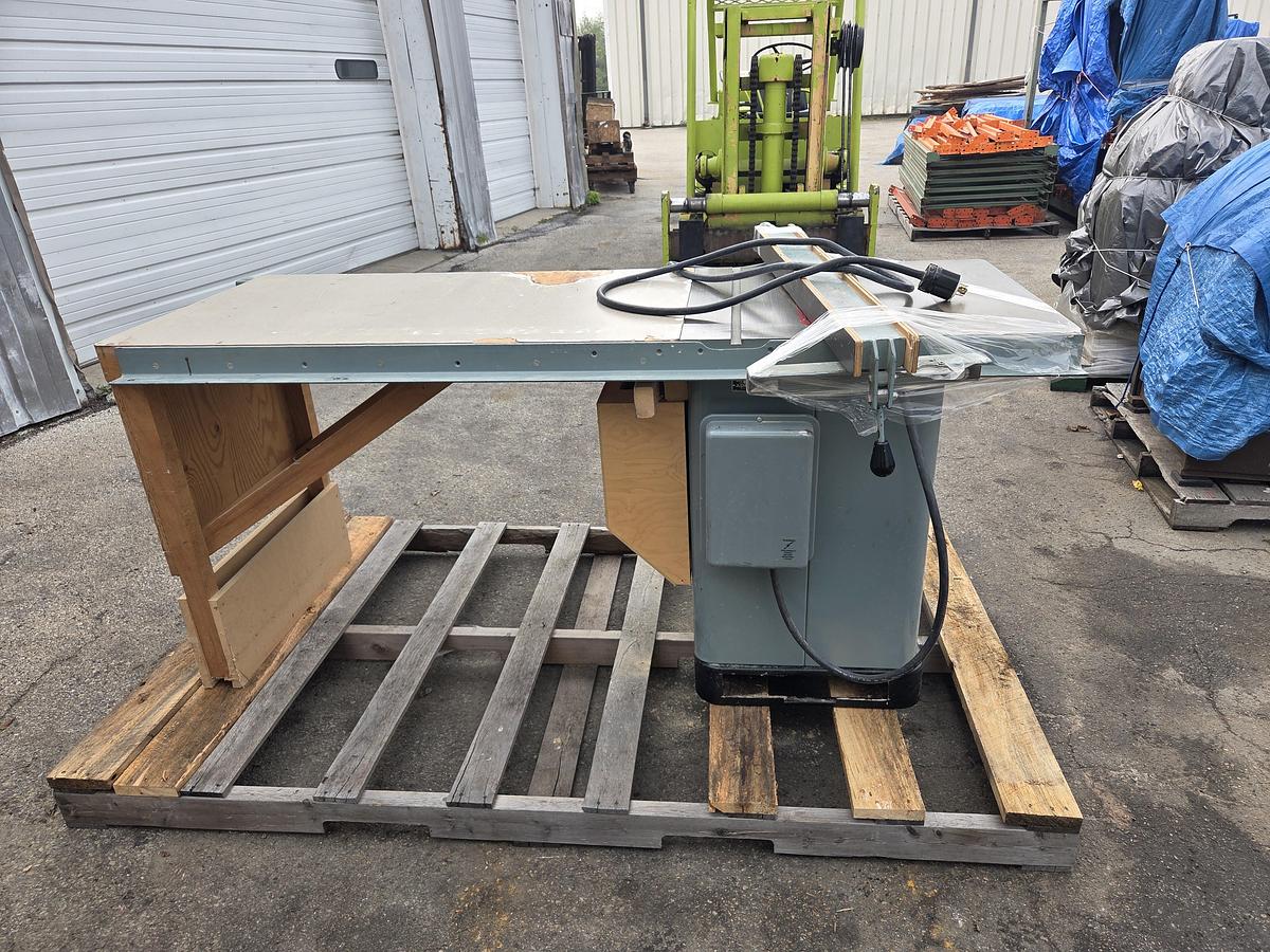 Used Delta 34-806 10" Unisaw Table Saw, 1988, 5HP, 230V, 3PH 