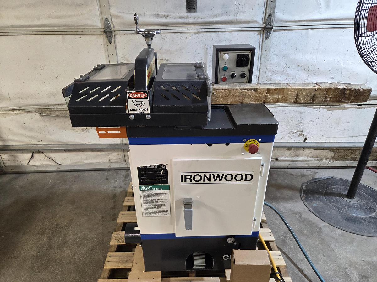 Refurbished Ironwood Upcut Saw, Cut14L, 5HP, 3PH, 14" Blade Cap. 1" Arbor, Cutting capacity 1” x 10”/ 2” x 9” / 3” x 8”