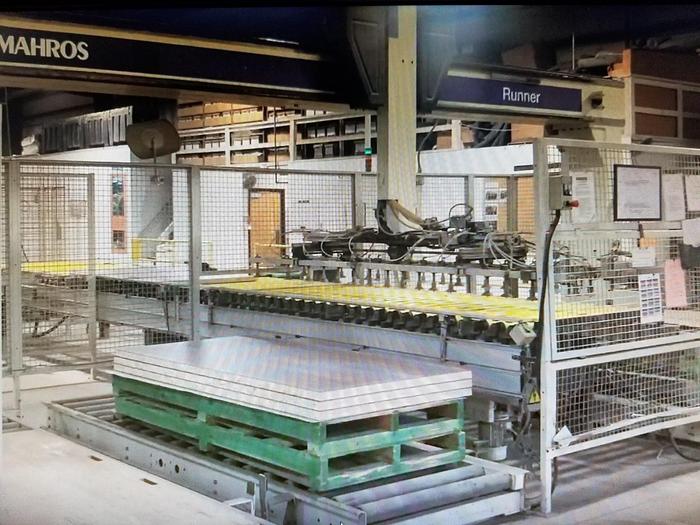 Used Mahros Vacuum Panel Stacker / Loader, 220lb Cap., 2004, 32 Cup Double Row Head