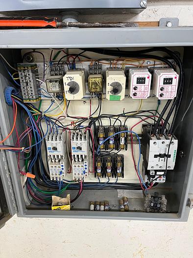 Used Murphy Rodgers Model MRSE Dust Collector, 14" RAL, Auto Shaker, 520 Ft. Filter Area, 63filter Baghouse