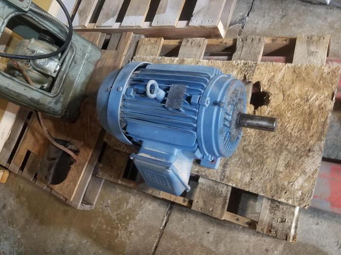 Refurbished Dustek C1500 Dust Collector, 15HP, 3PH, Refurbished Motor, New Filter bags, New bag rods, other parts