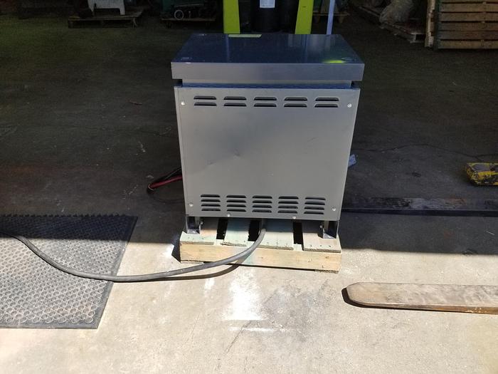 Refurbished Yale Walk Behind Lift, Straddle Stacker, Pallet Picker, Cleaned, Checked, Repaired Cylinders, W/ Battery Charger, 3PH