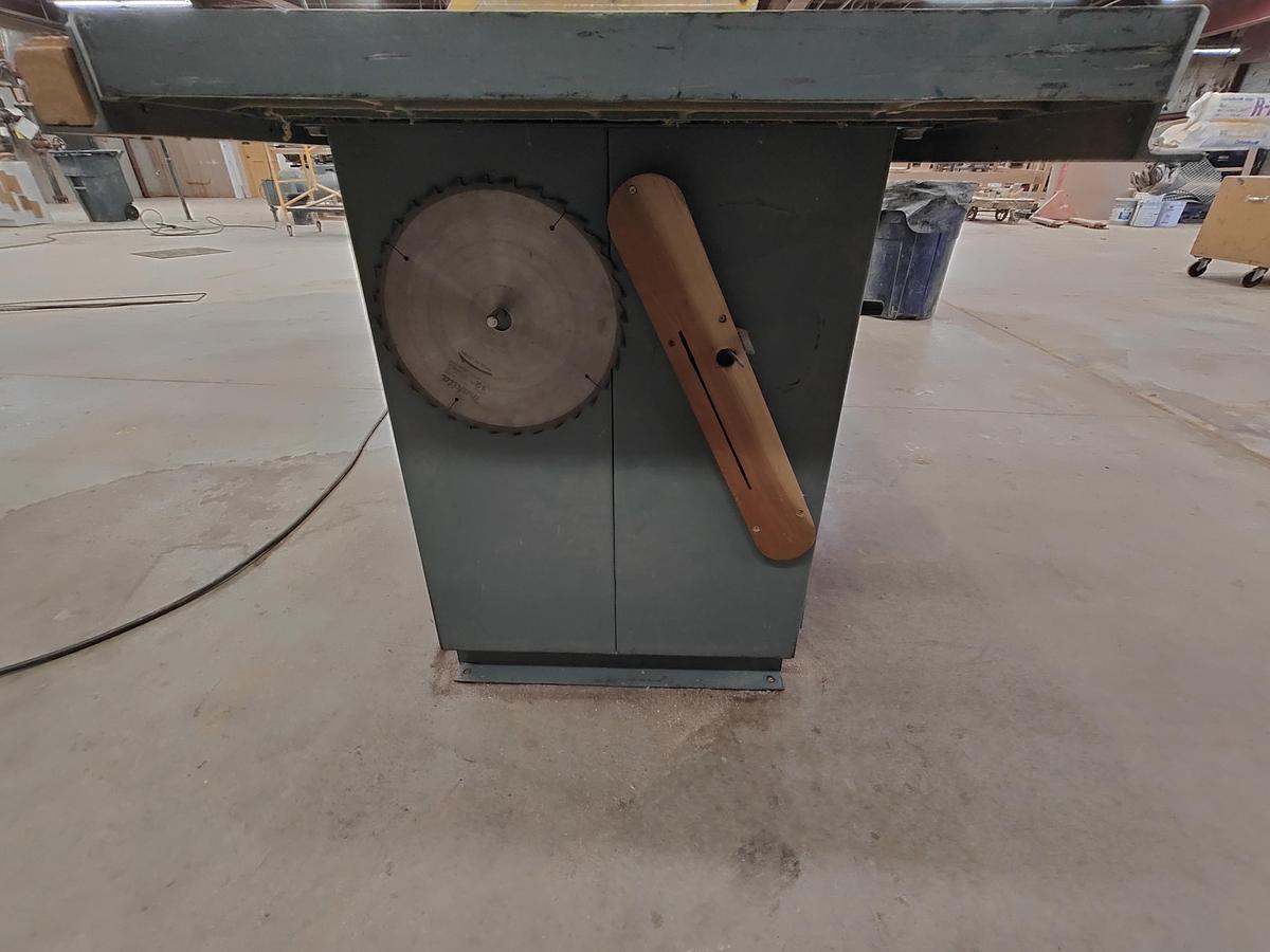 Used Delta RT-31 Table Saw, 10" Blade, 12" without scoring, 5HP, 3PH, 52" Fence