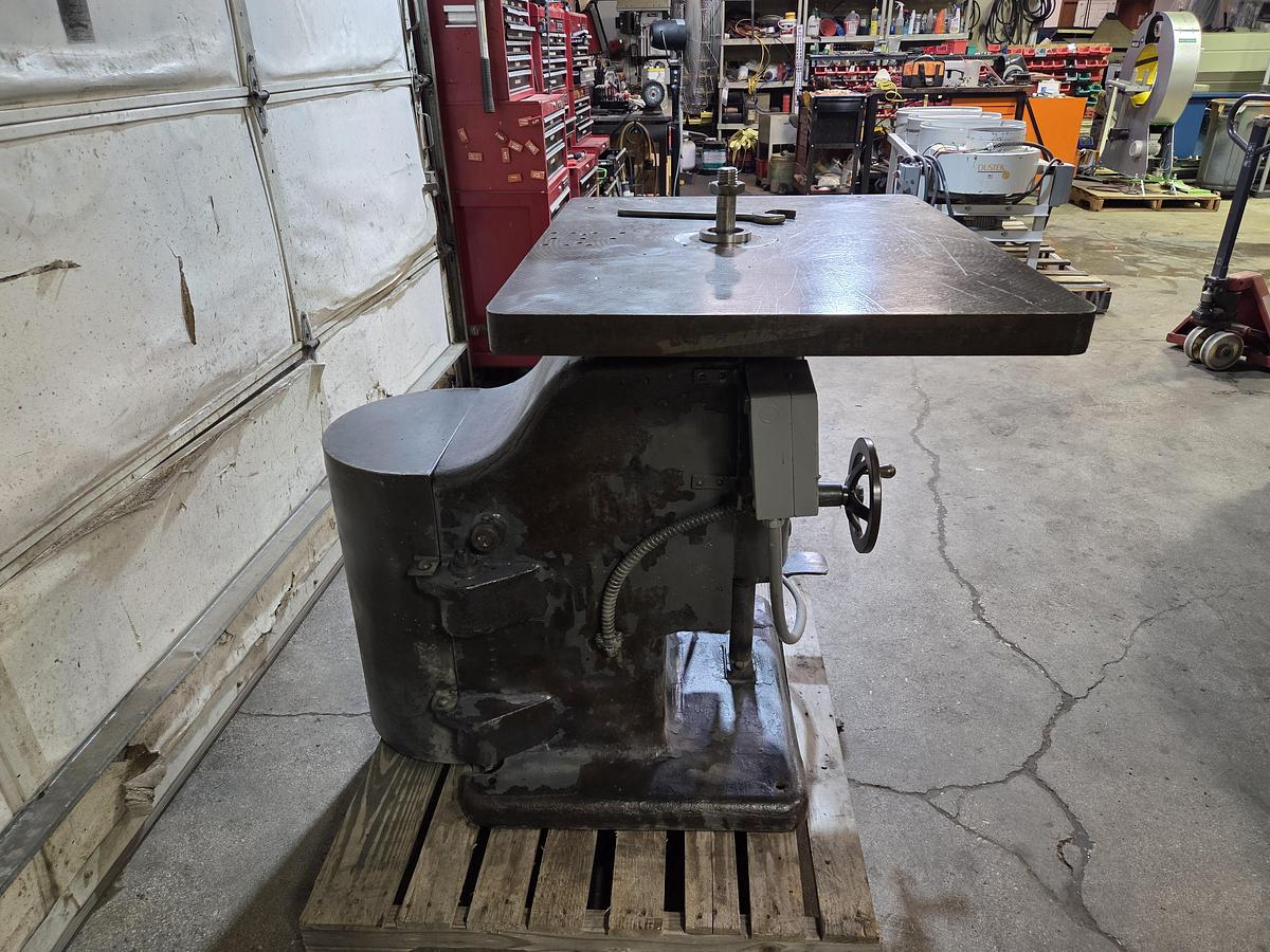 Used Onsrud W200 Heavy Shaper, 5HP, 3PH, 1 1/8" Spindle Dia.