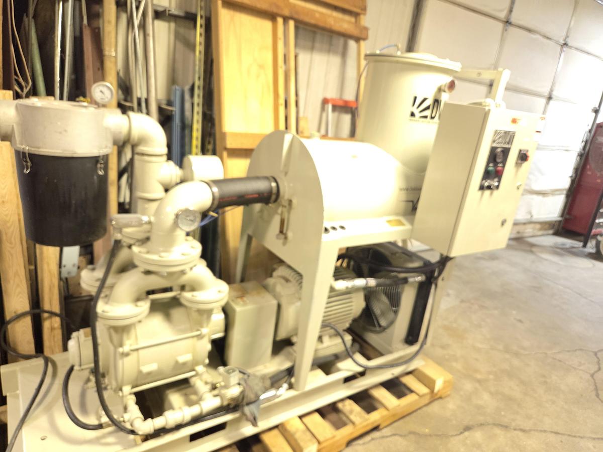 Used Dekker Vacuum Pump, Cleaned Checked, Hose Repaired