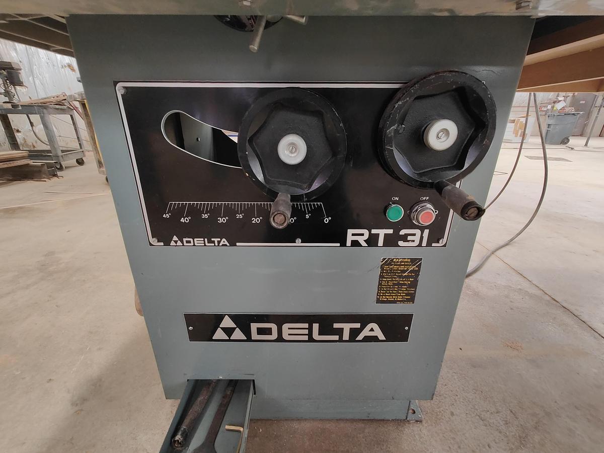 Used Delta RT-31 Table Saw, 10" Blade, 12" without scoring, 5HP, 3PH, 52" Fence