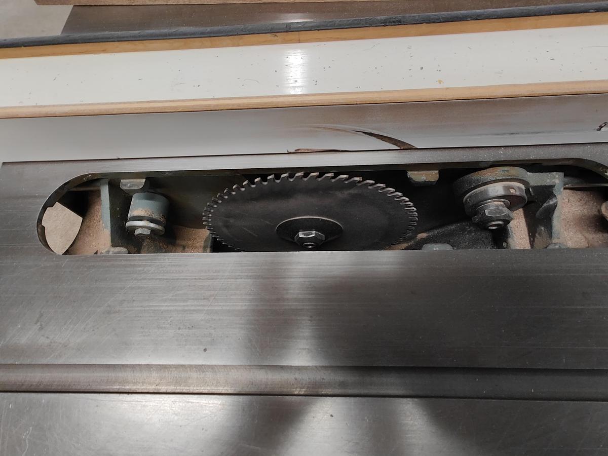 Used Delta RT-31 Table Saw, 10" Blade, 12" without scoring, 5HP, 3PH, 52" Fence