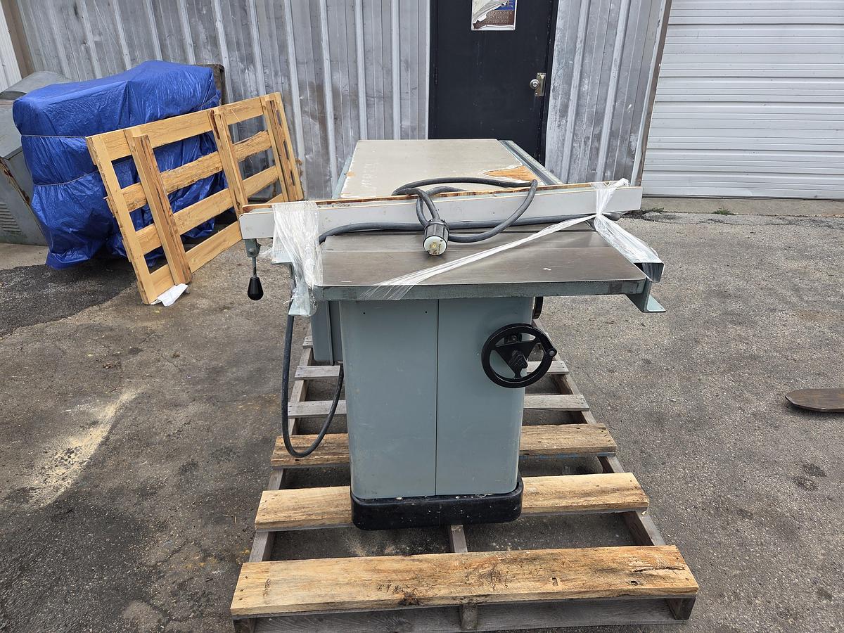 Used Delta 34-806 10" Unisaw Table Saw, 1988, 5HP, 230V, 3PH 