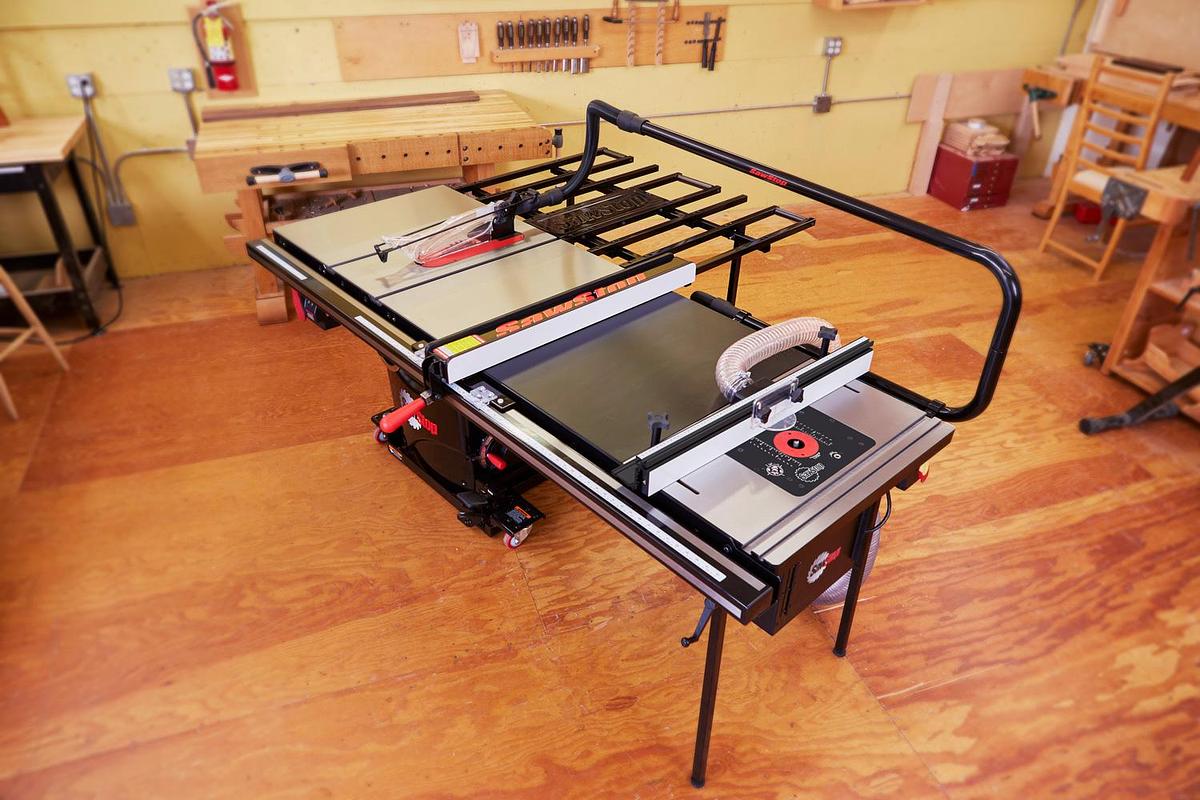 SawStop Professional Cabinet Saw 3HP 1PH 230 Volt Cabinet Saw with 52" extension table T-Glide Advance Rip Fence and Rails