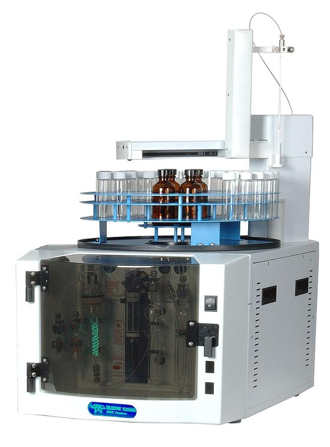 Fusion UV/Persulfate TOC Analyzer