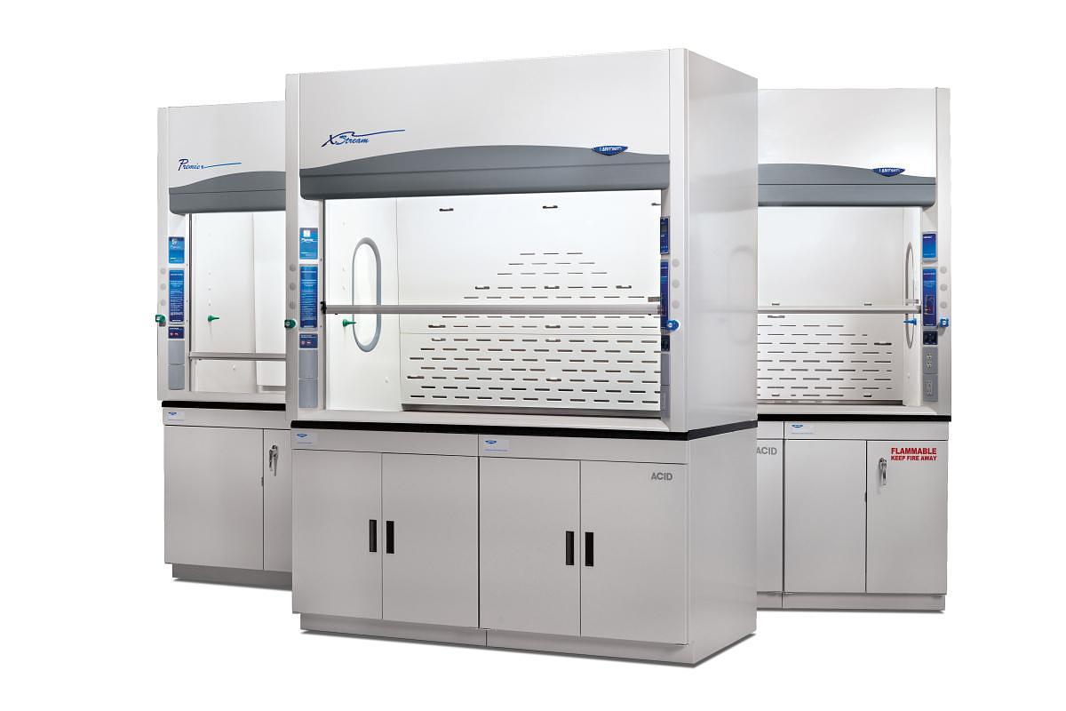 Used Laboratory Fume Hoods