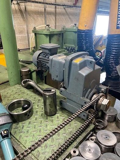 Utilisé Presse de frappe CEVA NF55L