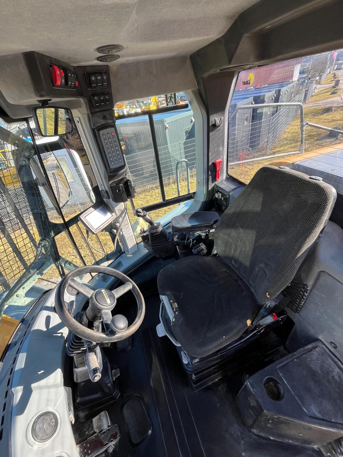 Gebraucht Liebherr L556 X-Power *5.040 h* inkl. Schaufel und Gabel