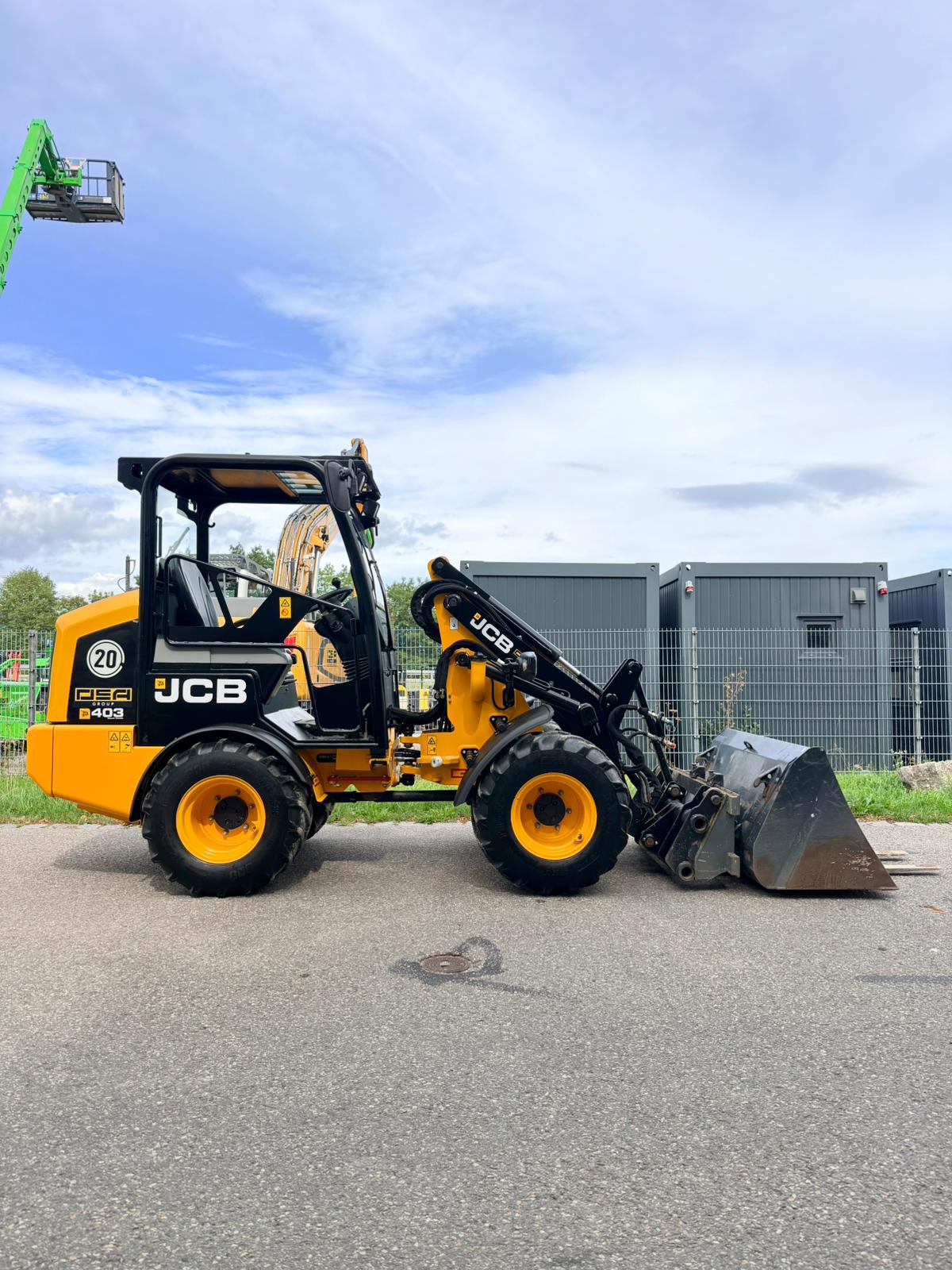Gebraucht JCB 403**611 h**Schaufel und Palattengabel