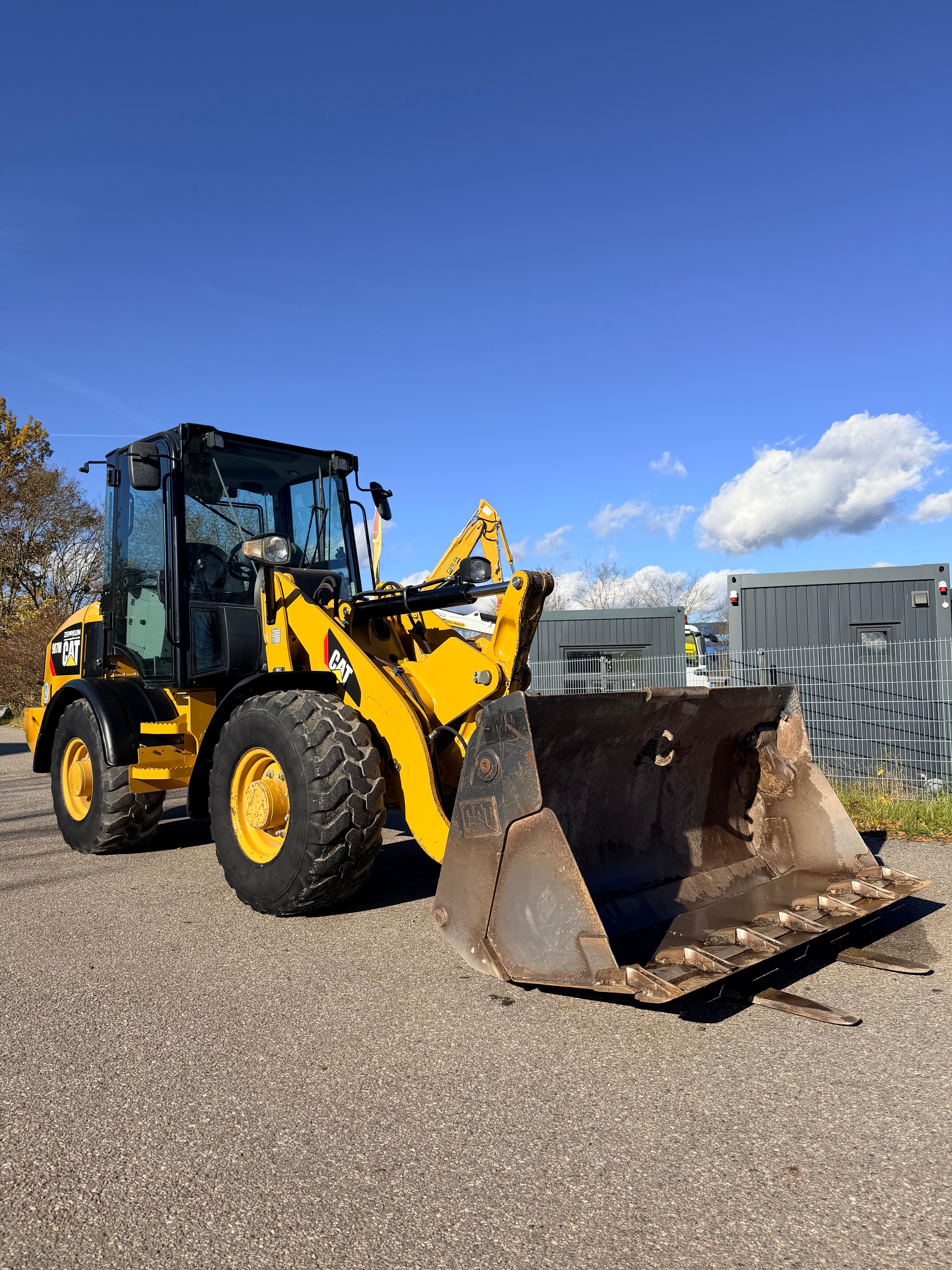 Gebraucht CAT 907M**2.146 h**