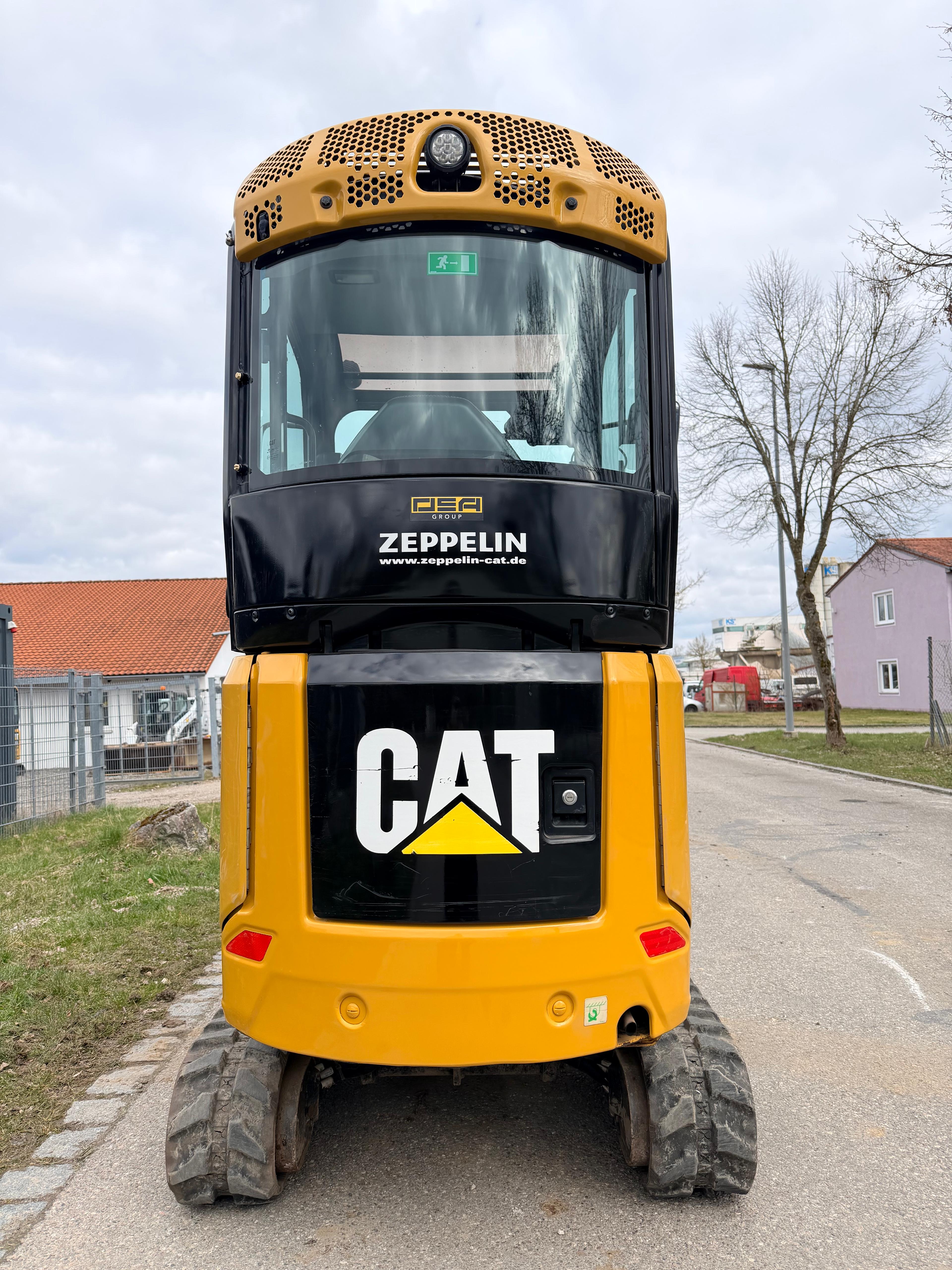 Gebraucht CAT 301.6**2.343 h**inkl. Humusschaufel