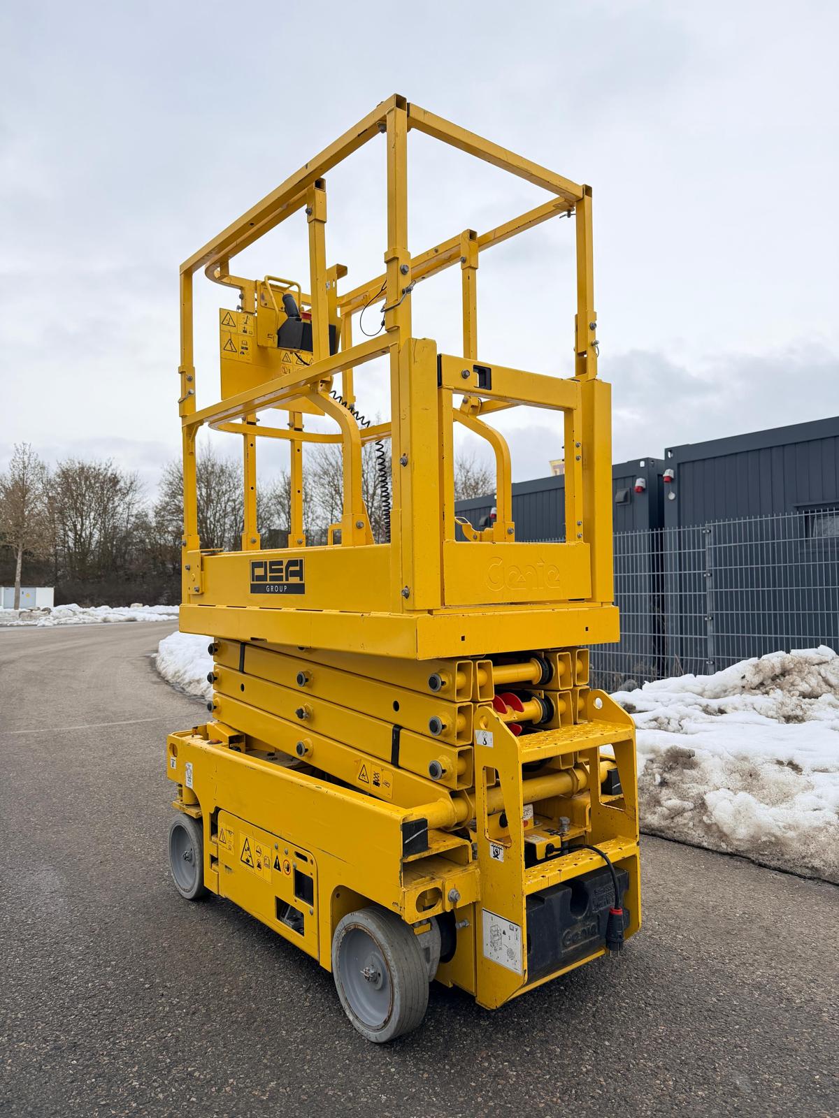 Gebraucht Genie GS1330m**220 h**Baujahr: 2020**5,9 m Arbeitshöhe