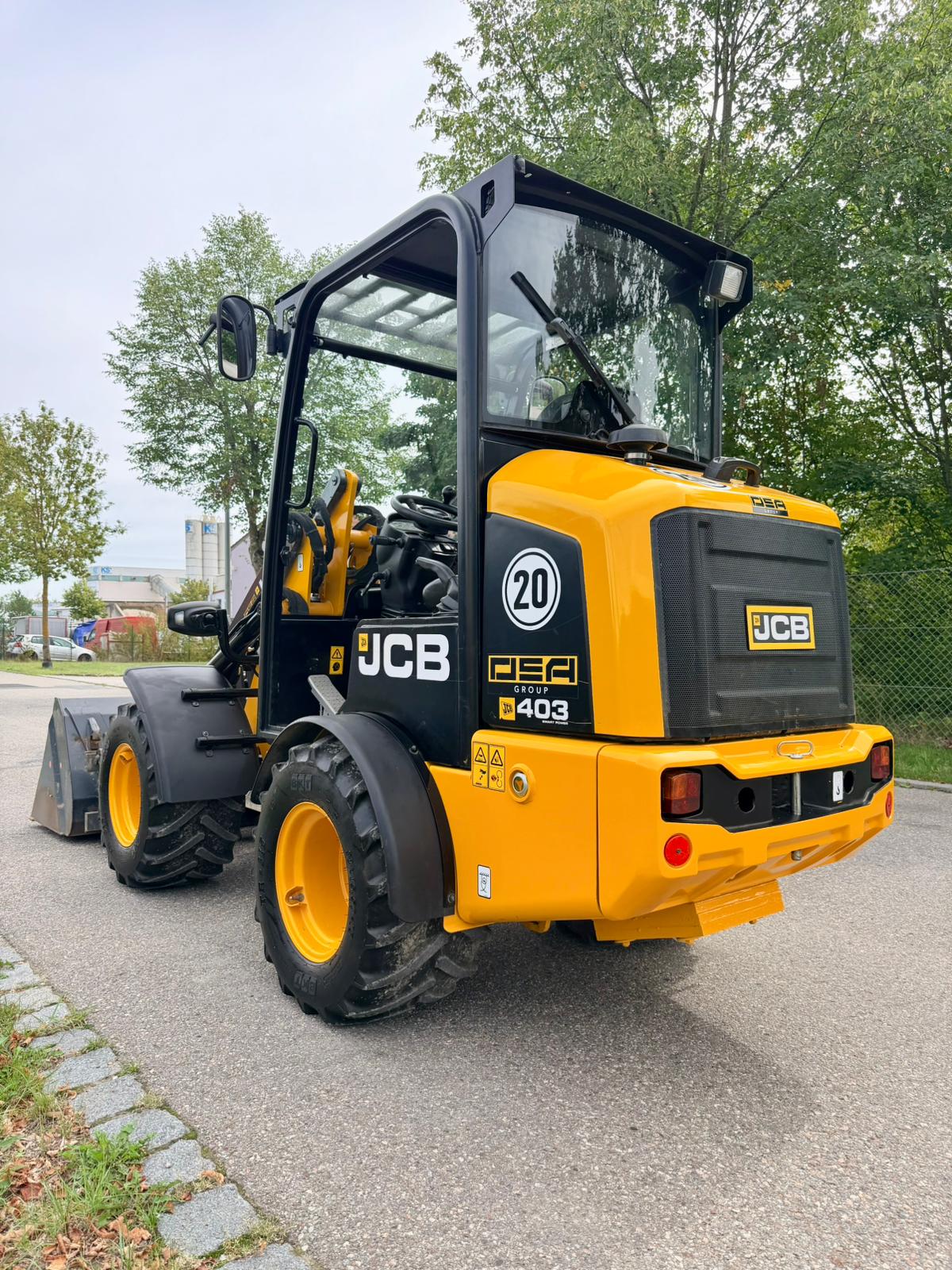 Gebraucht JCB 403**611 h**Schaufel und Palattengabel