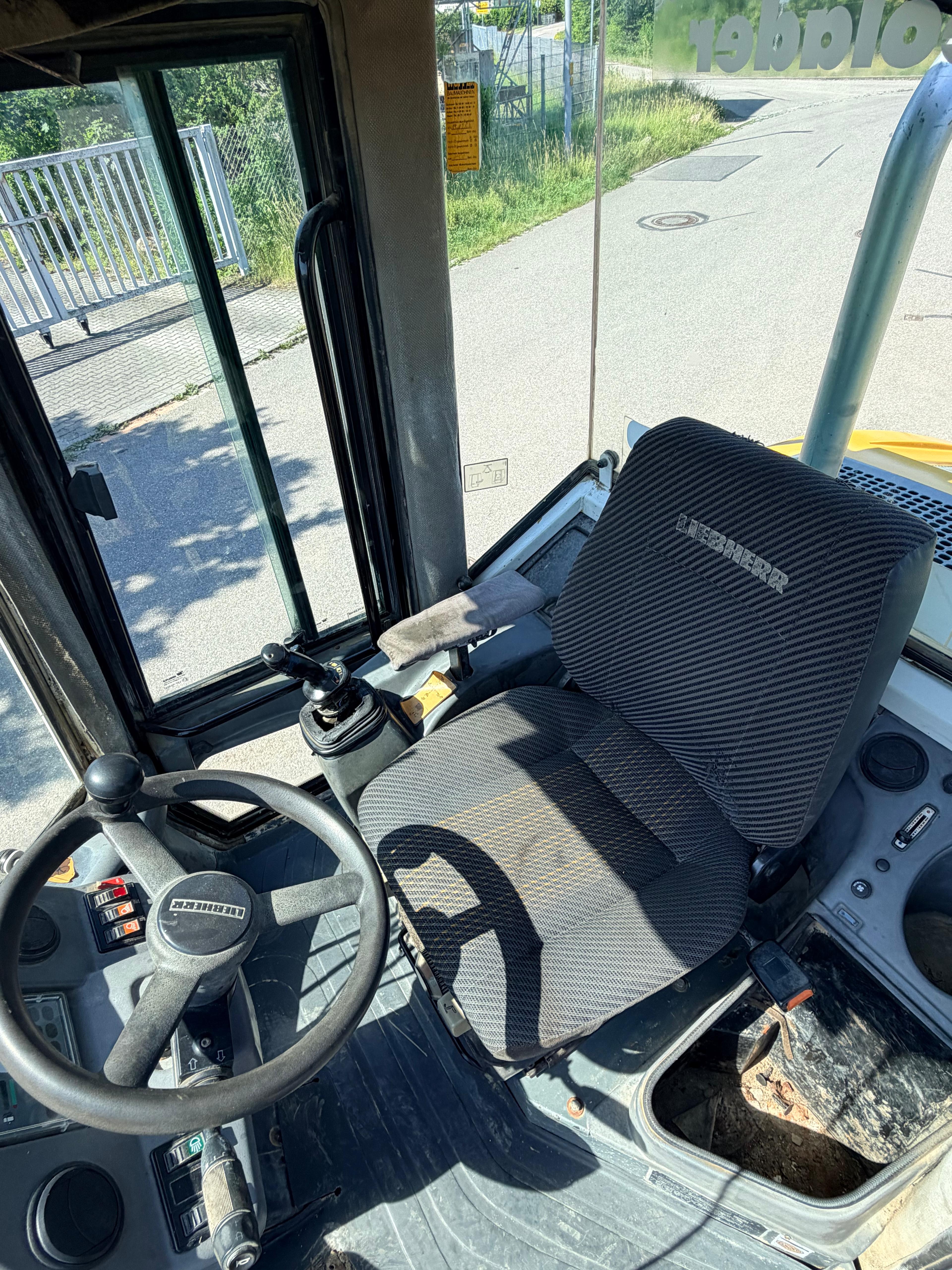 Gebraucht Liebherr L514 inkl. Schaufel und Palettengabel