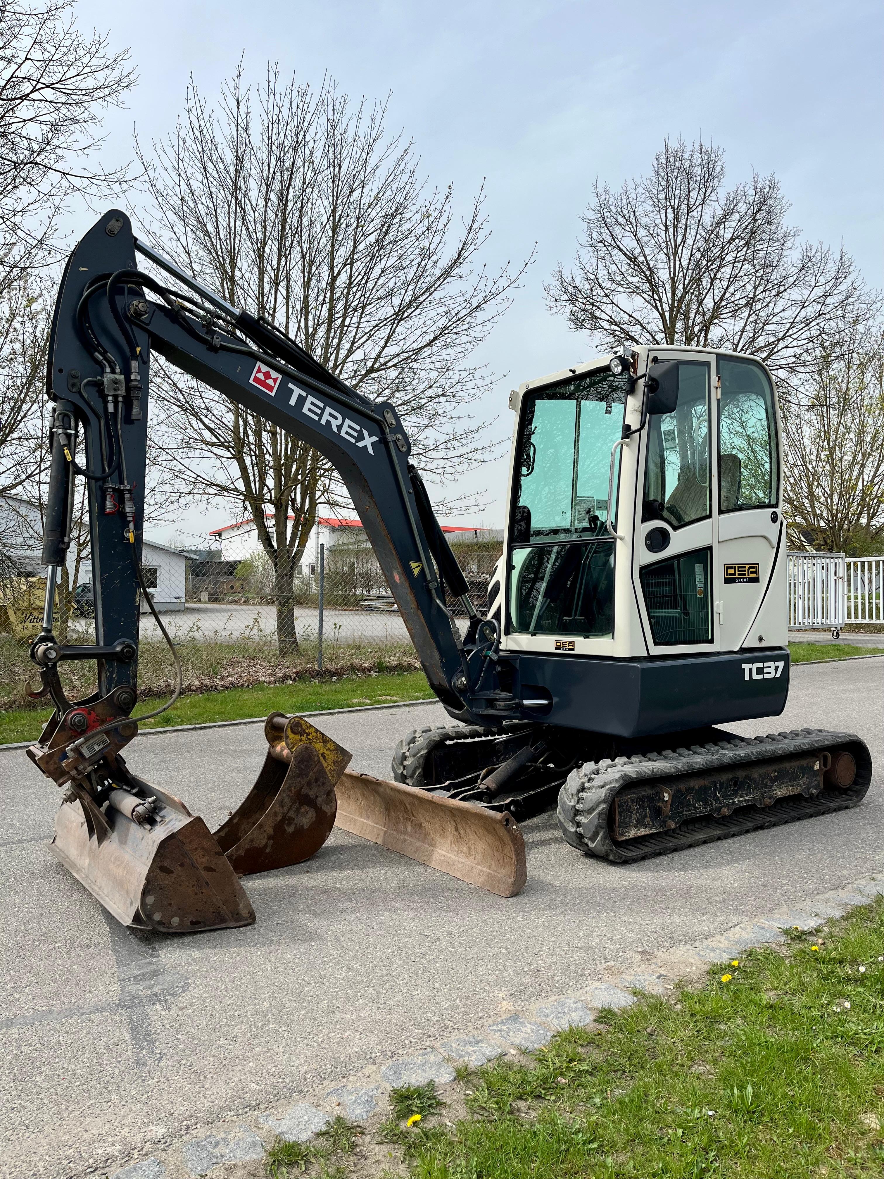 Gebraucht Terex TC 37 inkl. Humusschaufel, Tieflöffel
