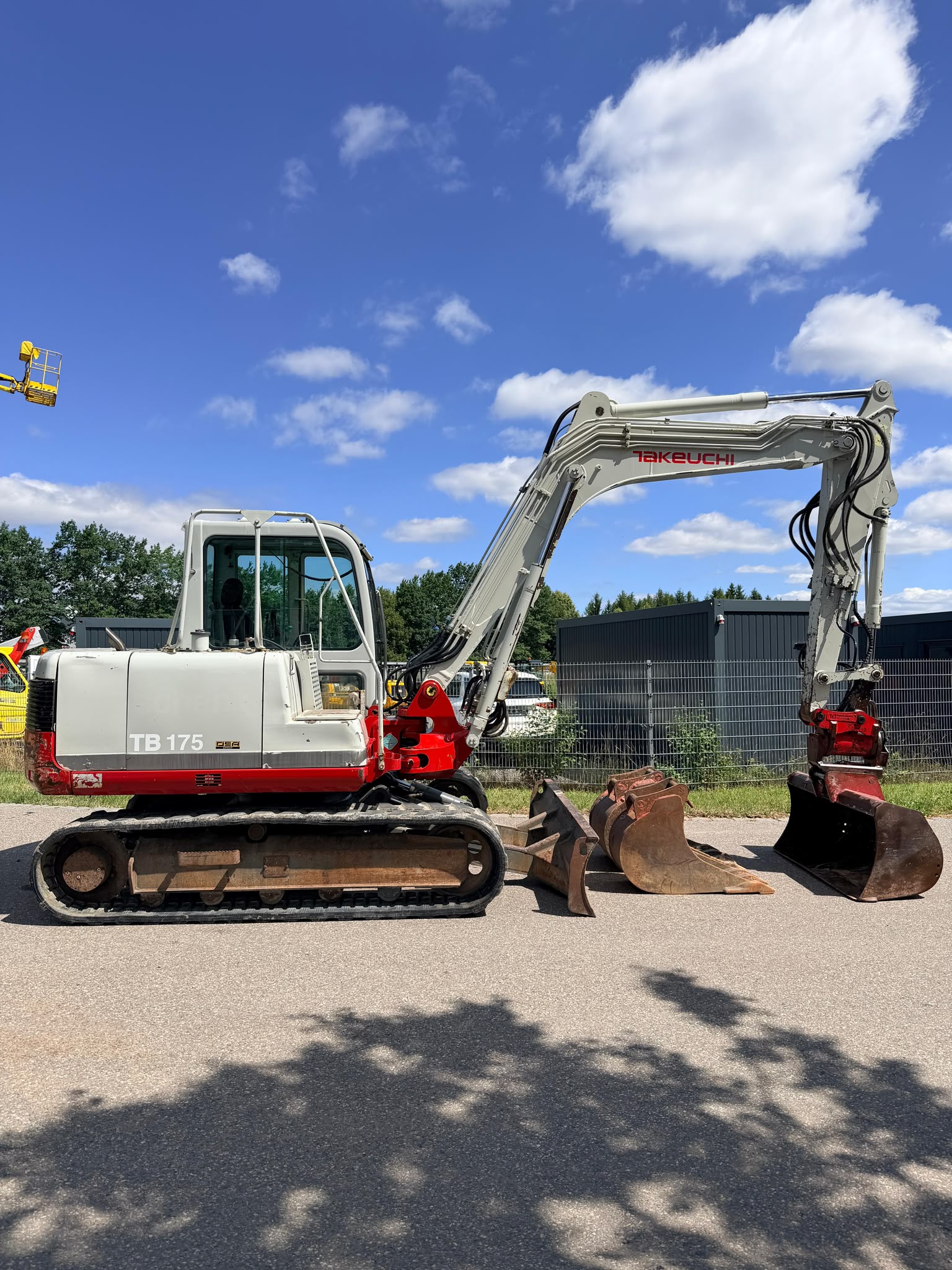 Gebraucht Takeuchi TB 175 inkl. Humusschaufel und 2x Tieflöffel