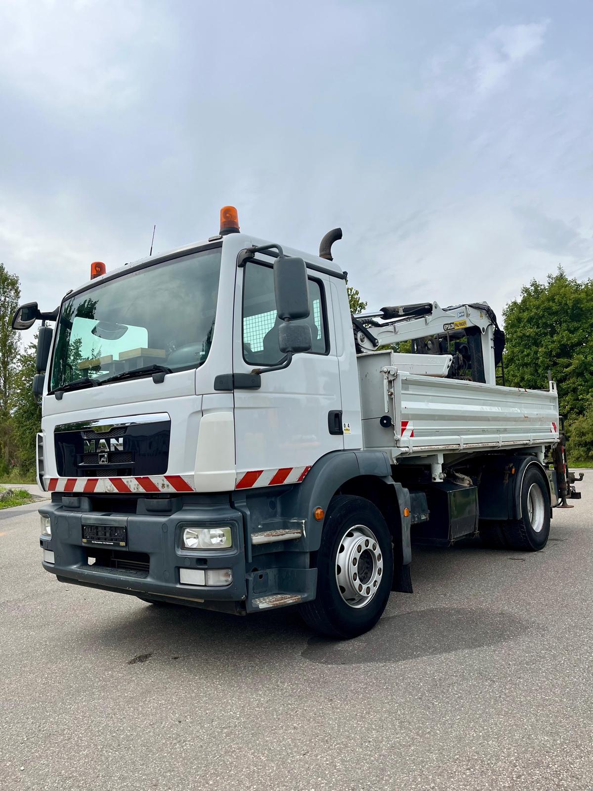 Gebraucht MAN TGM 18.280 mit Palfinger Kran, Funk, Greifer