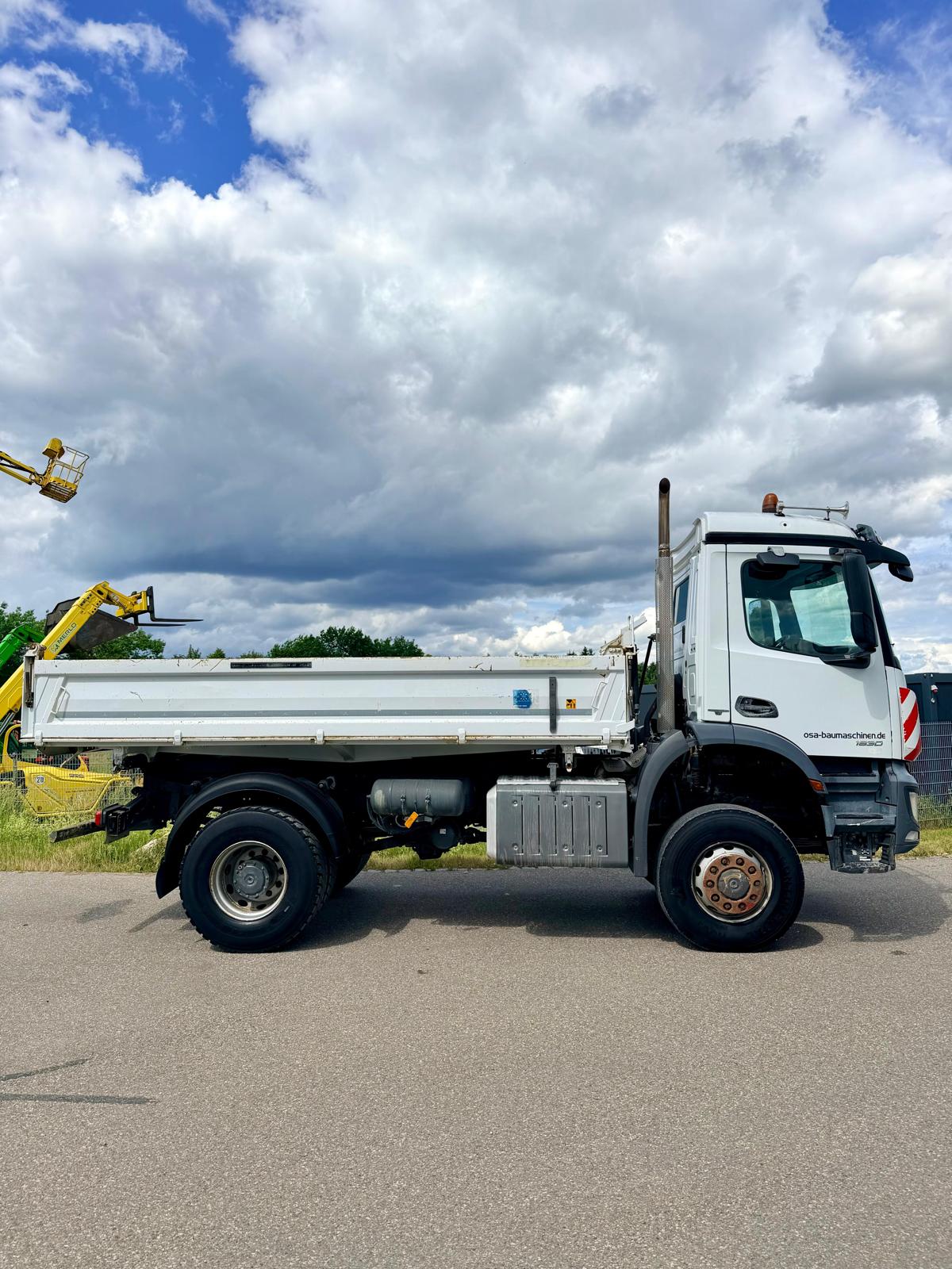 Gebraucht Mercedes-Benz Arocs 1830 4x4**88.989 km**