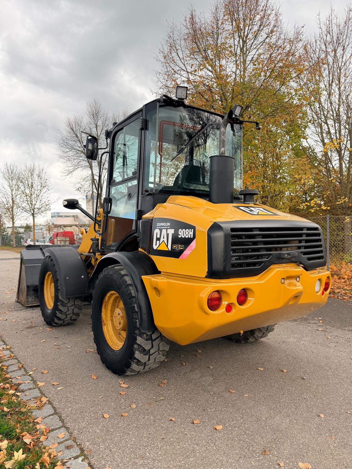 Gebraucht CAT 908H**3.786 h**Schaufel, Palettengabel**