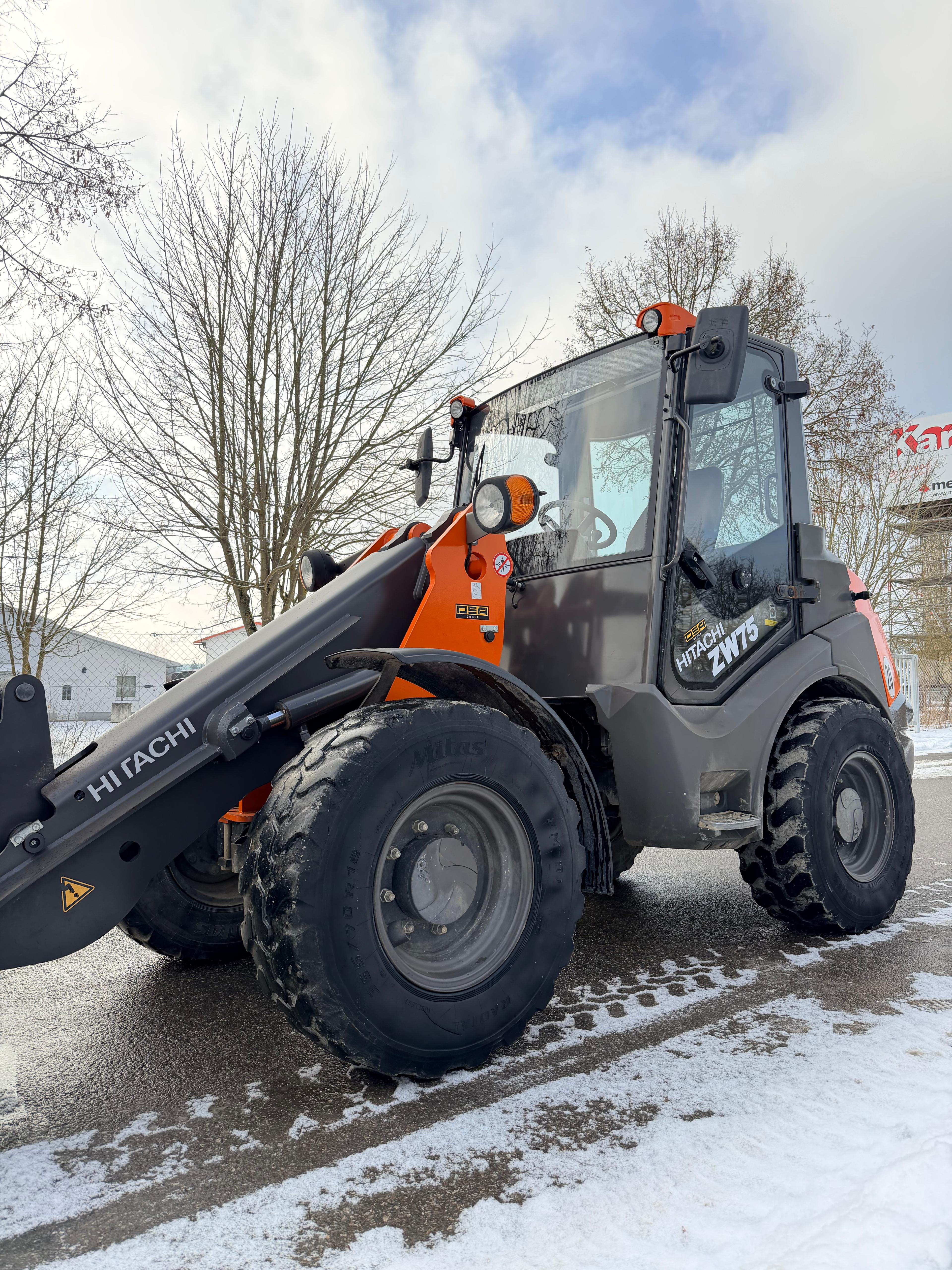 Gebraucht Hitachi ZW75 **TOP Zustand!**