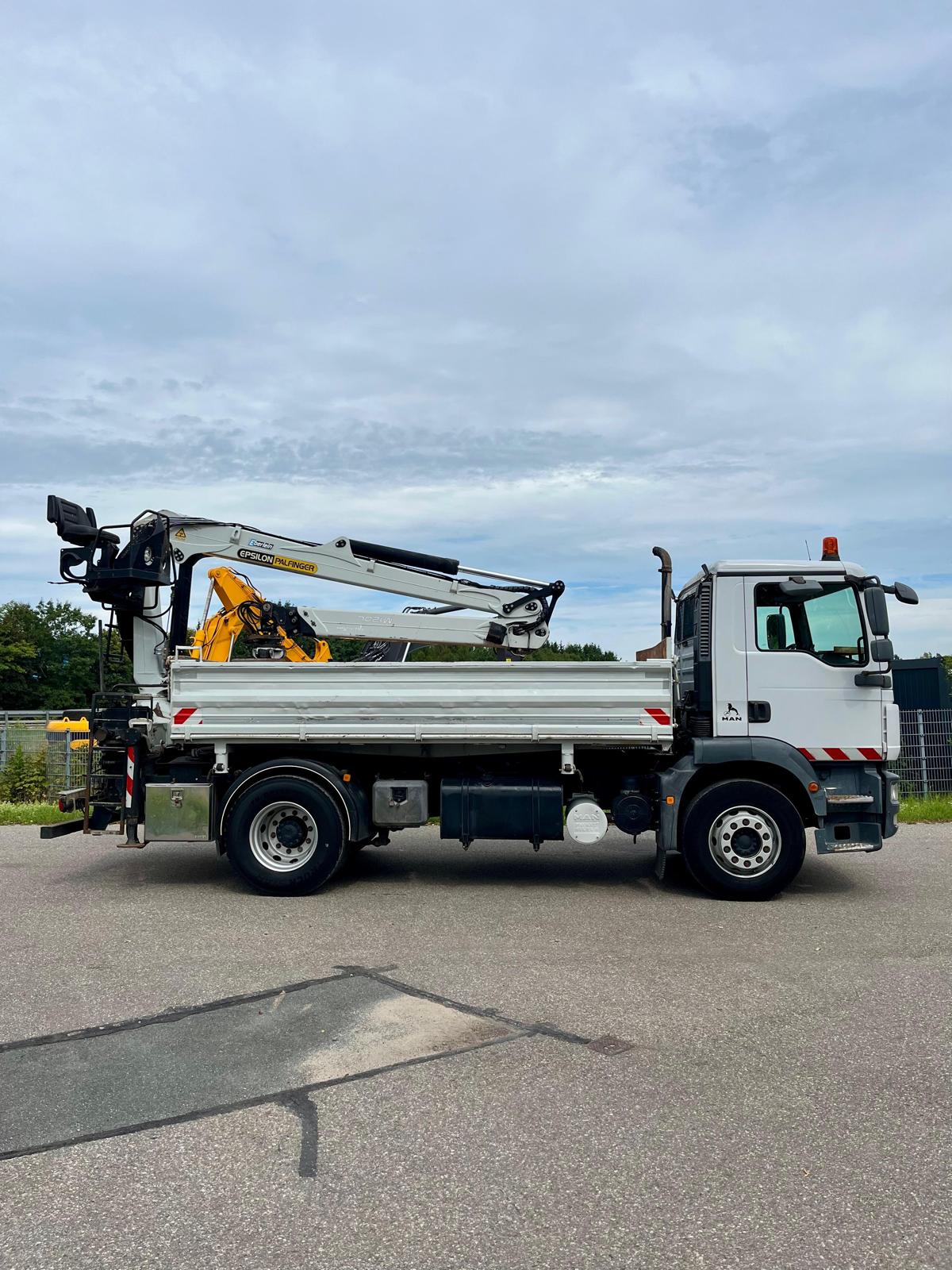 Gebraucht MAN TGM 18.280 mit Palfinger Kran, Funk, Greifer