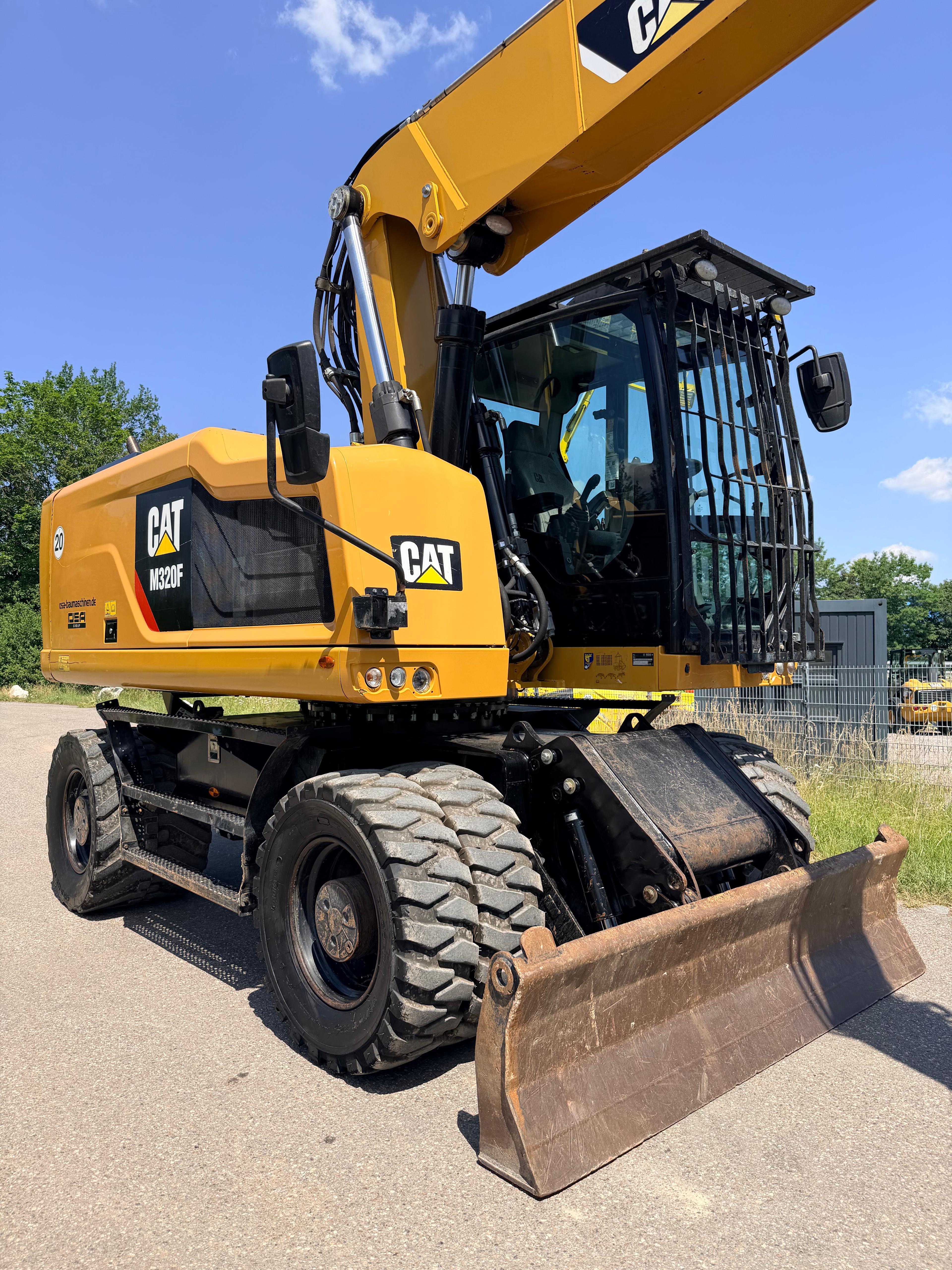 Gebraucht CAT M320F inkl. Grabenräumlöffel