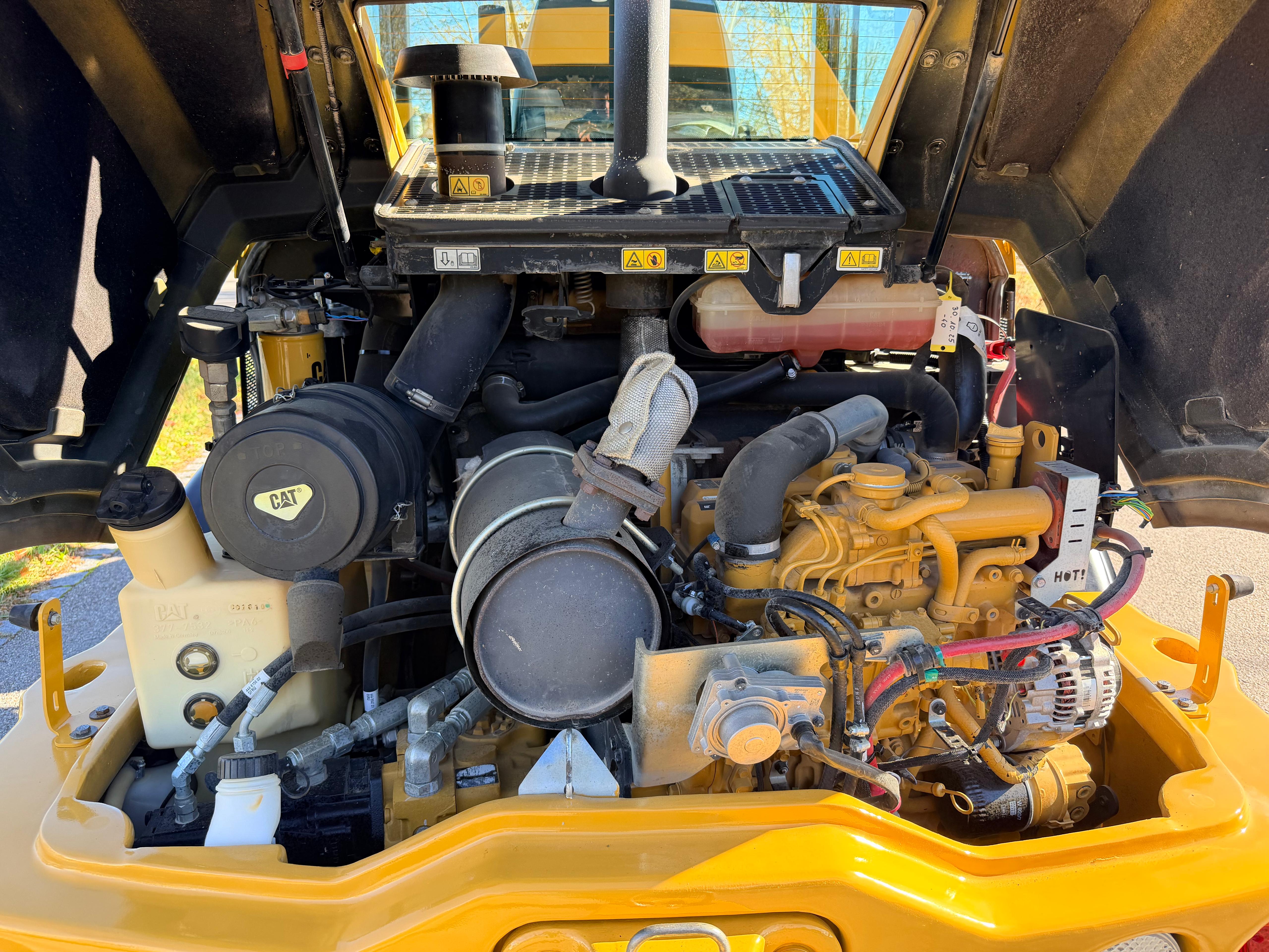 Gebraucht CAT 907M**2.146 h**