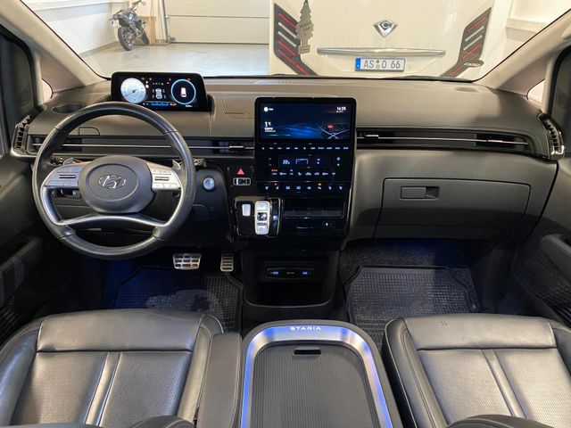 Gebraucht Hyundai Staria Signature 4WD**2 Jahre Garantie**