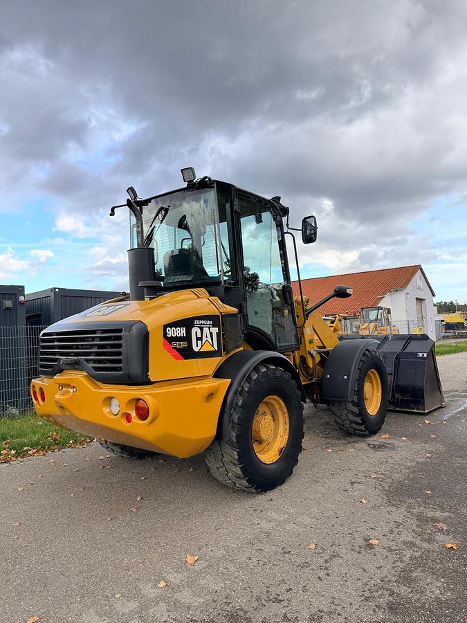 Gebraucht CAT 908H**3.786 h**Schaufel, Palettengabel**