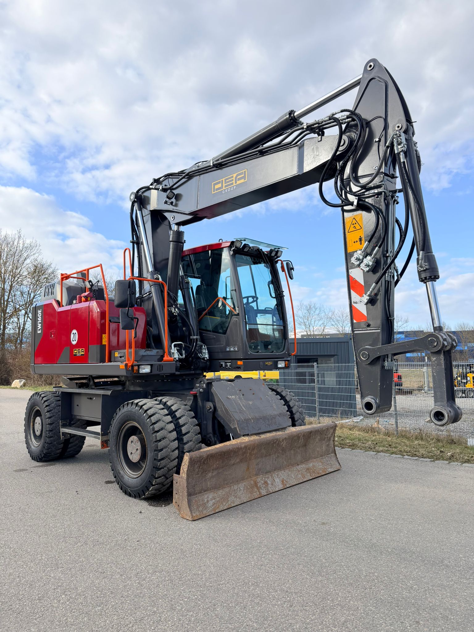 Gebraucht Volvo EW160E**4.661 h**Bj. 2019