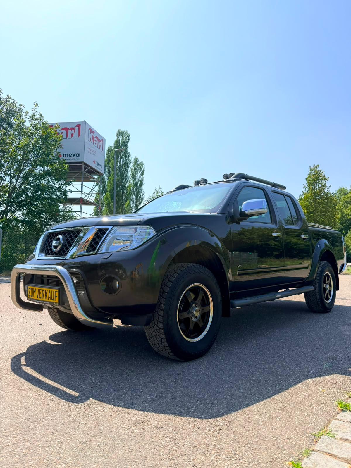 Gebraucht Nissan Navara Pickup Double Cab LE V6 4X4