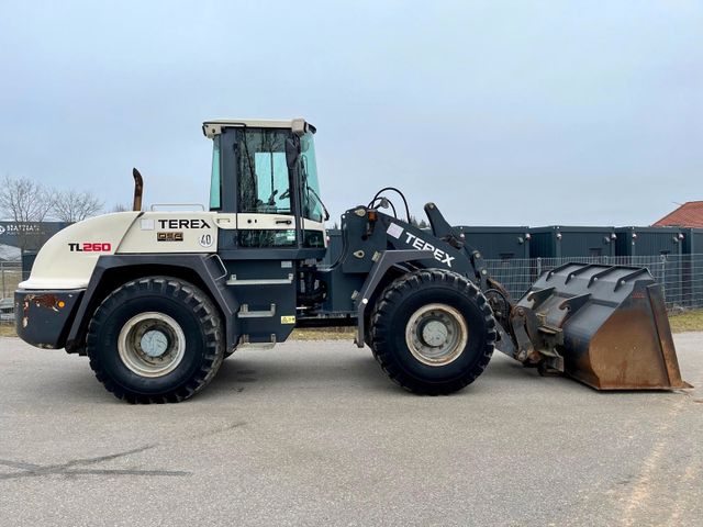 Używane Terex TL 260**3.900 Std.**Schaufel, Gabel**