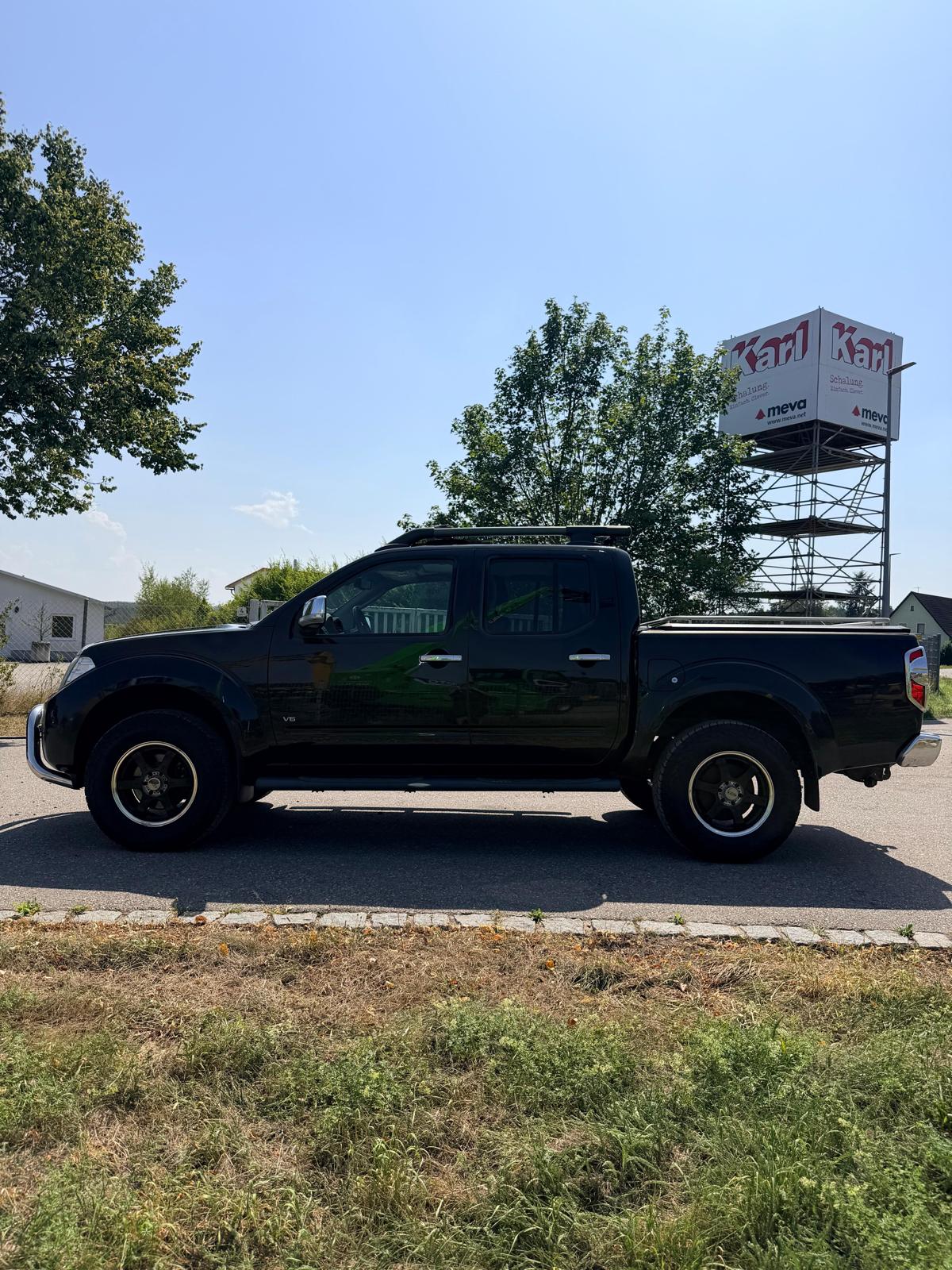 Gebraucht Nissan Navara Pickup Double Cab LE V6 4X4